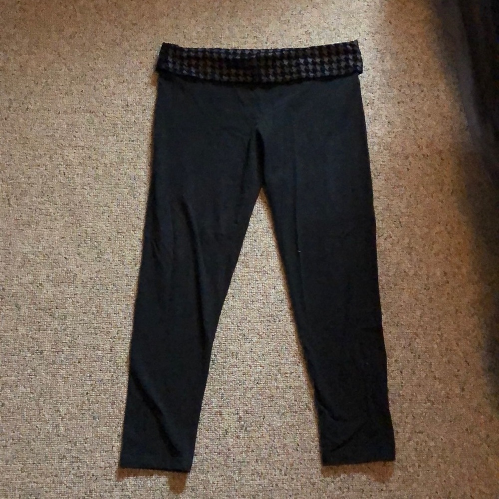 Victoria secret size large short leggings